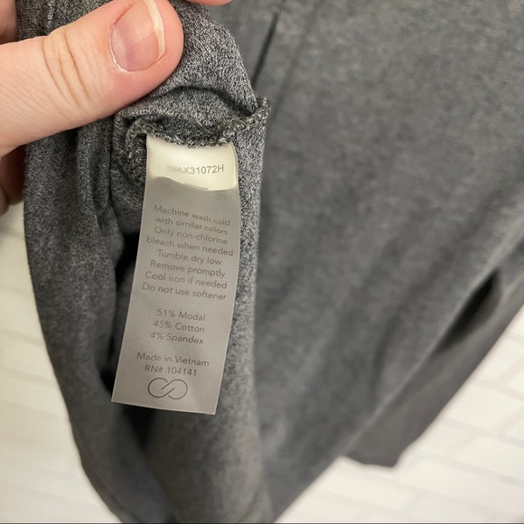 CALIA by Carrie Underwood Gray Split Back Long Sleeve Dolman Top - Picture 10 of 10